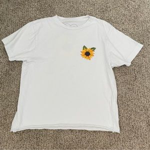 White sunflower T-shirt